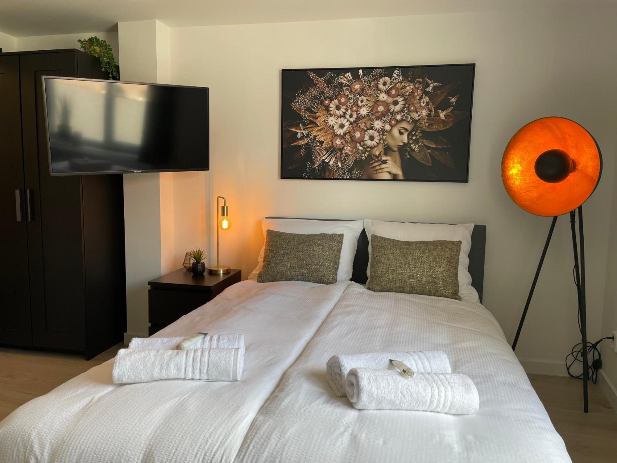 B&K Urban City Suites Tilburg Kültér fotó