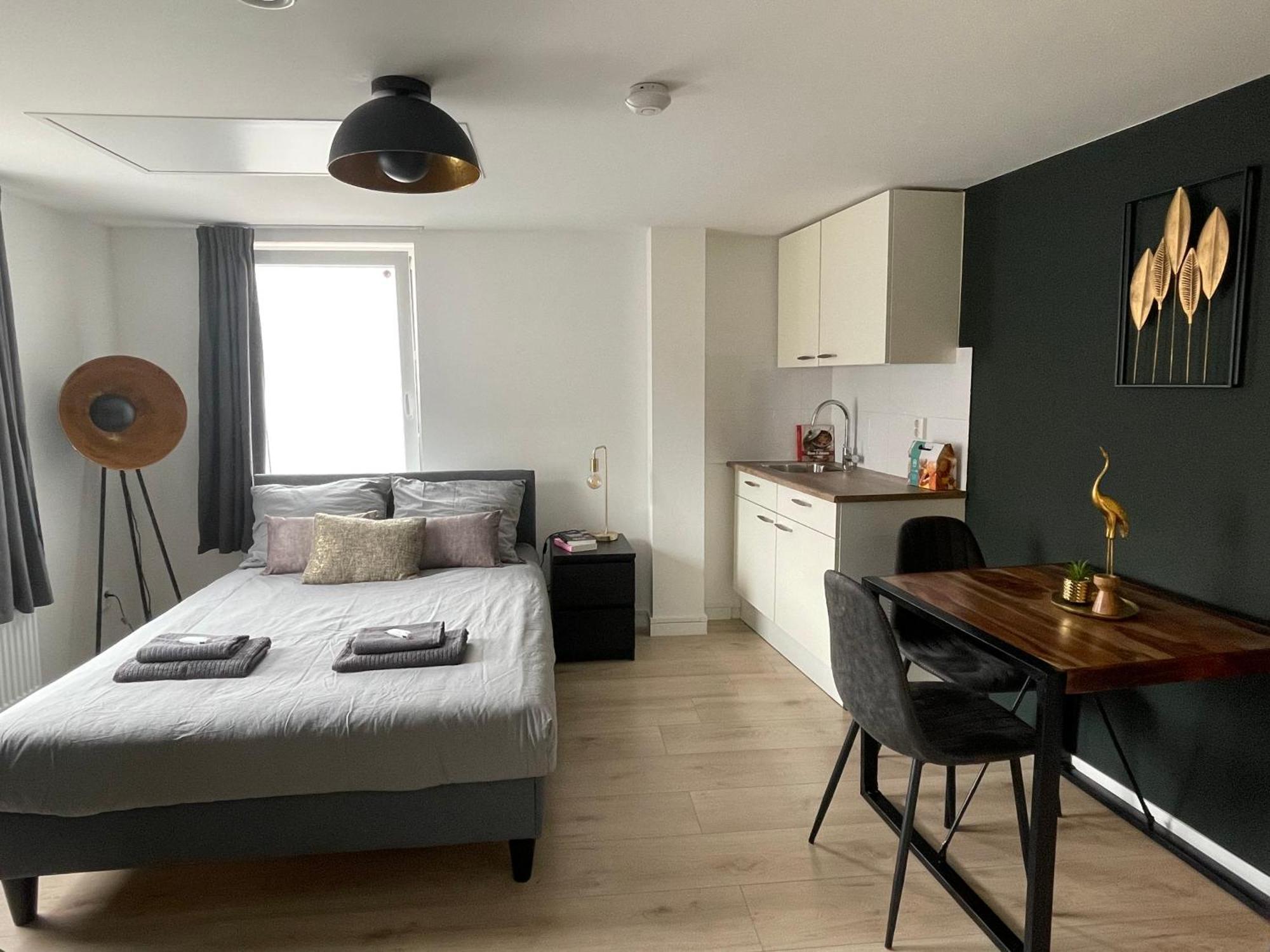 B&K Urban City Suites Tilburg Kültér fotó